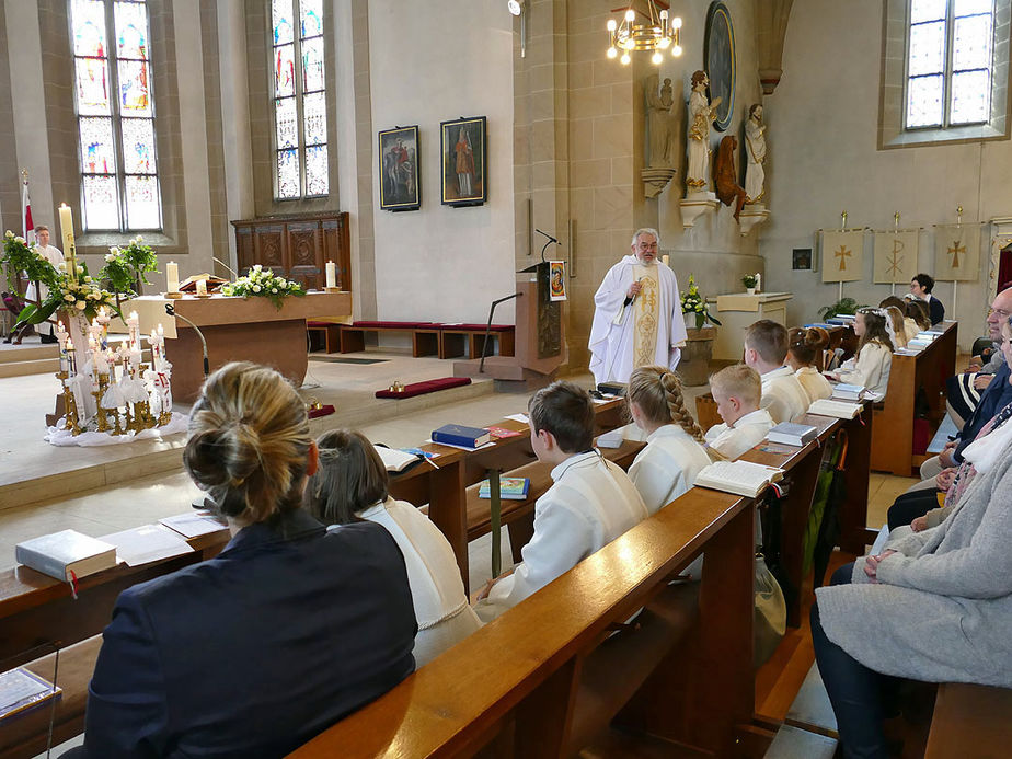 Dankgottesdienst der Kommunionkinder (Foto: Karl-Franz Thiede)